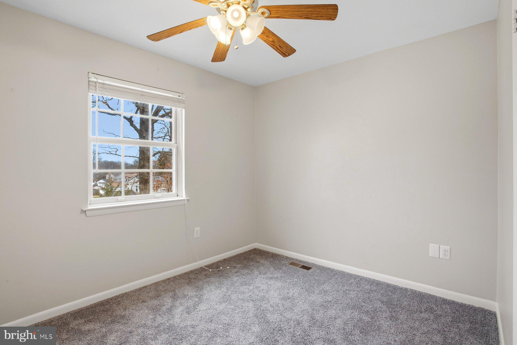 14367 Springbrook Court Woodbridge, VA 22193 - Photo 11 of 24