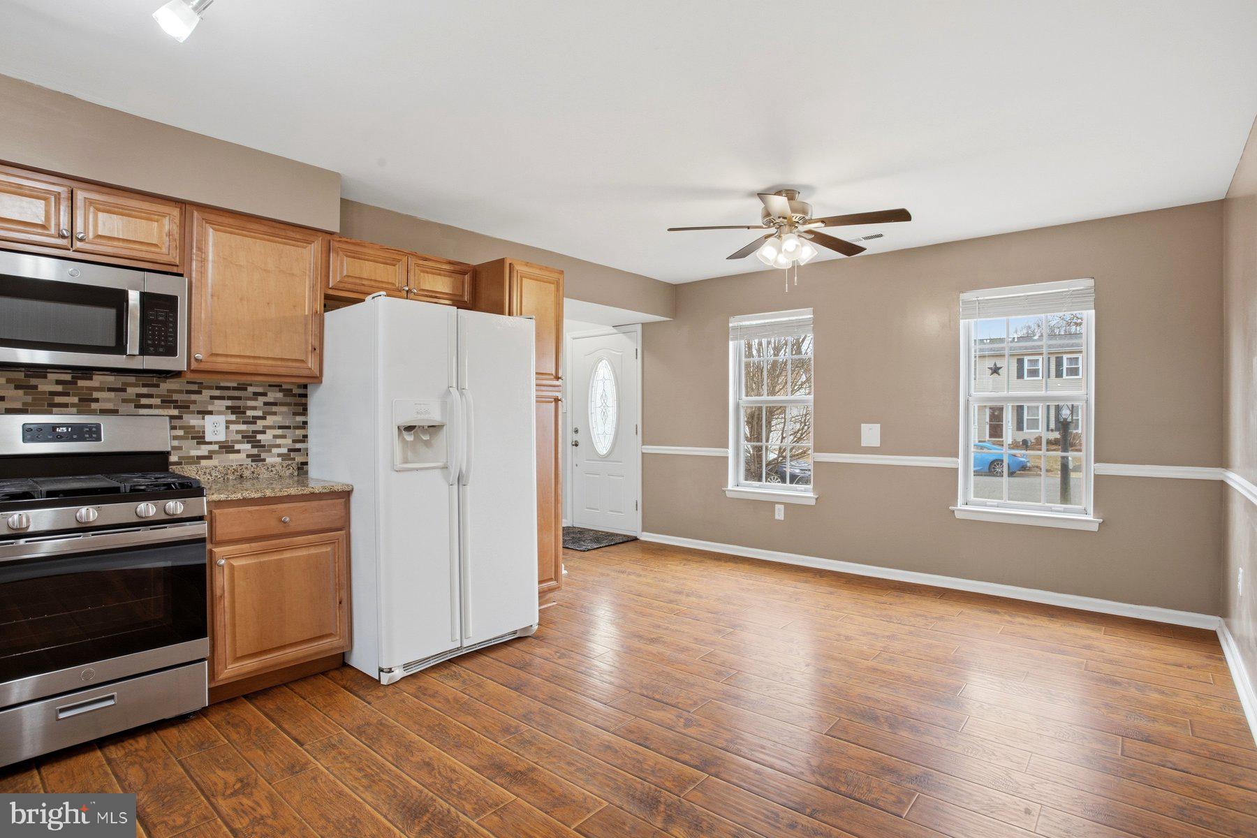 14367 Springbrook Court Woodbridge, VA 22193 - Photo 8 of 24