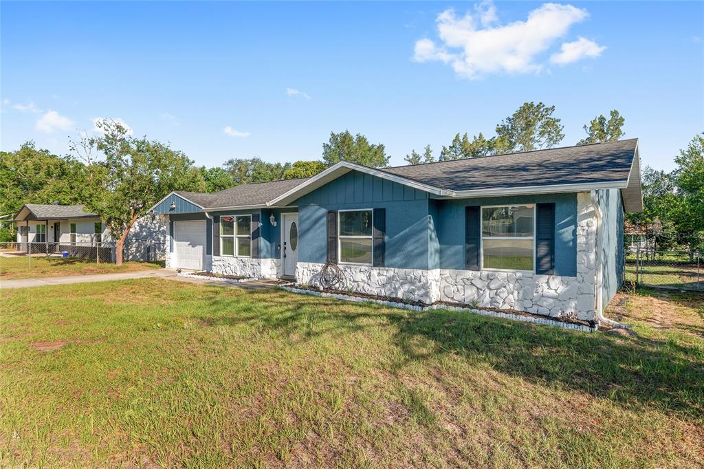 69 Sapphire Road Ocala, FL 34472 - Photo 2 of 55