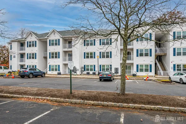 $445,000 | 1223 Waterford Drive, Edison, NJ 08817
