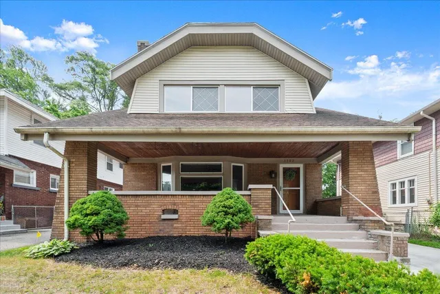 $349,900 | 1122 Martin Luther King Junior Street Southeast, Grand Rapids, MI 49507