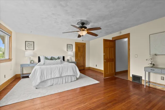 $349,900 | 1122 Martin Luther King Junior Street Southeast, Grand Rapids, MI 49507