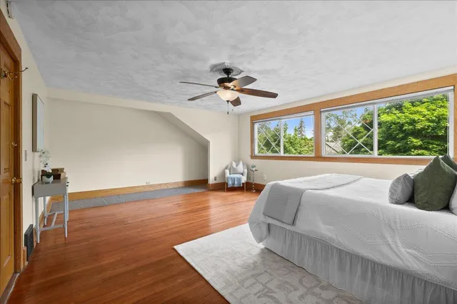 $349,900 | 1122 Martin Luther King Junior Street Southeast, Grand Rapids, MI 49507