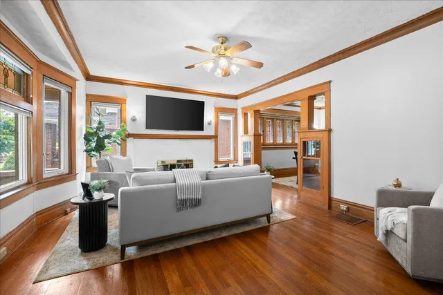 $349,900 | 1122 Martin Luther King Junior Street Southeast, Grand Rapids, MI 49507