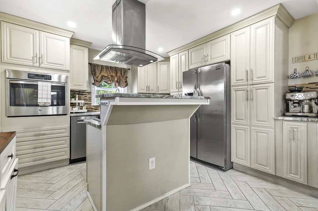 26 Longview Way Peabody, MA 01960 - Photo 9 of 28