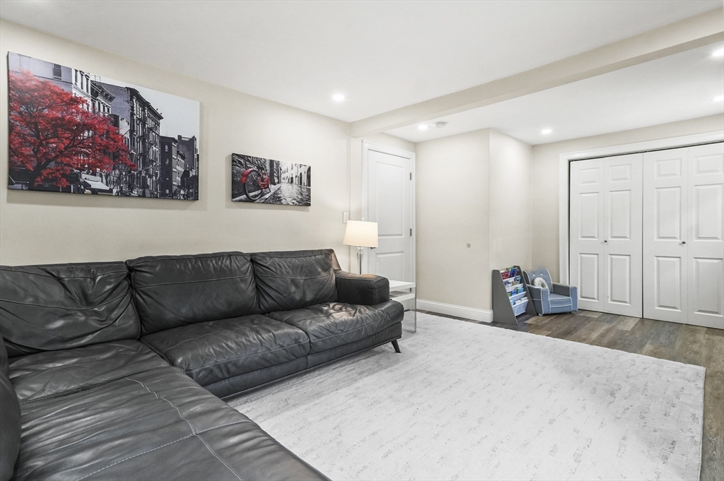 26 Longview Way Peabody, MA 01960 - Photo 10 of 28