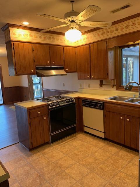 2087 Merriman Way Road Moneta, VA 24121 - Photo 27 of 31 IMG_5936