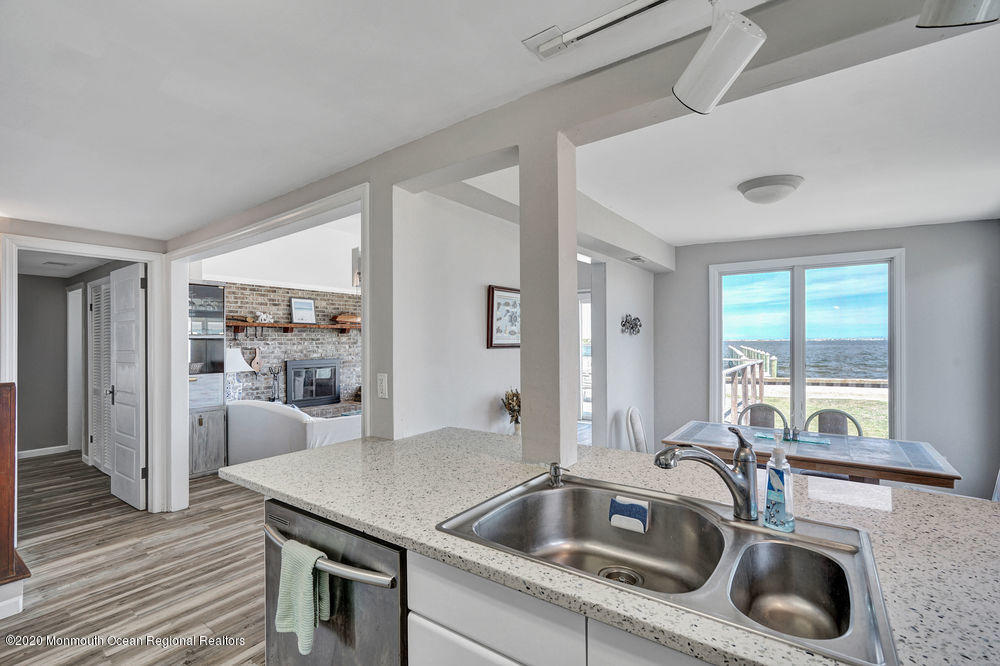 124 Green Island Road Toms River, NJ 08753 - Photo 16 of 49 Kitchen