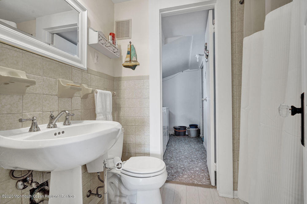124 Green Island Road Toms River, NJ 08753 - Photo 21 of 49 1st Floor Full Bath