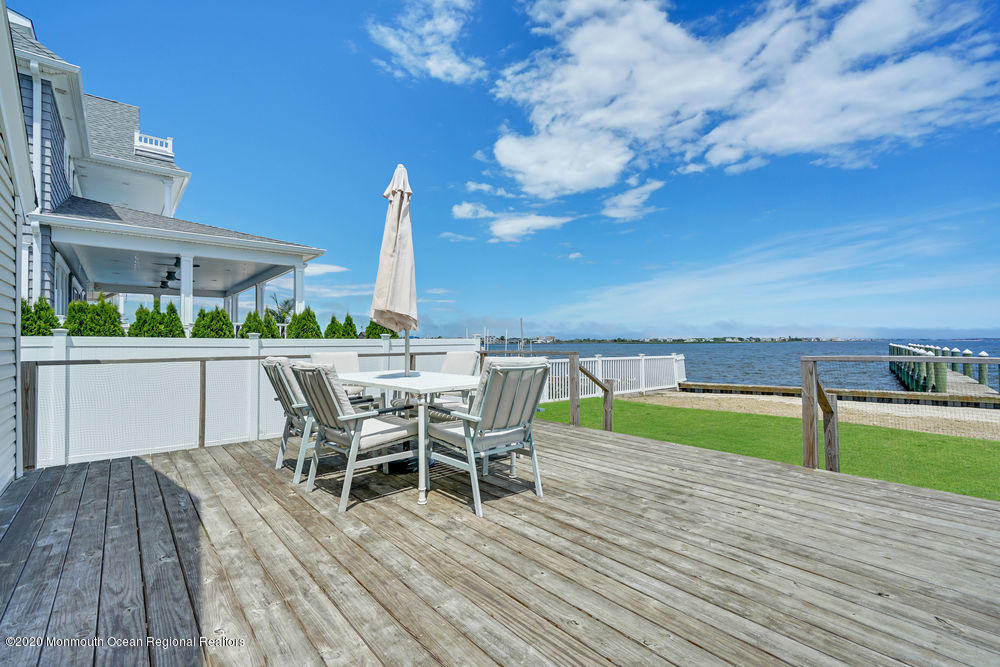 124 Green Island Road Toms River, NJ 08753 - Photo 33 of 49 Backyard Deck