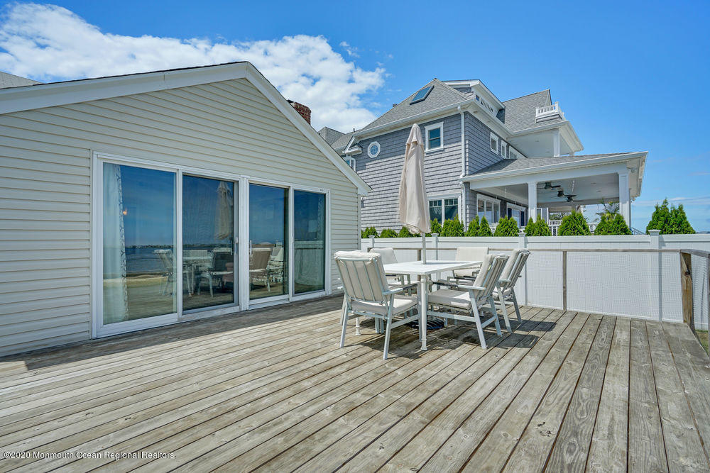 124 Green Island Road Toms River, NJ 08753 - Photo 36 of 49 Backyard Deck