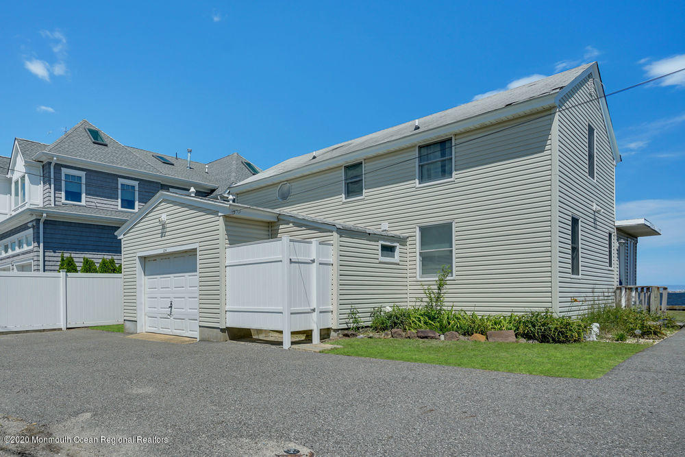 124 Green Island Road Toms River, NJ 08753 - Photo 4 of 49 Front