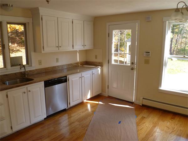 71 South Road Pepperell, MA 01463 - Photo 4 of 16