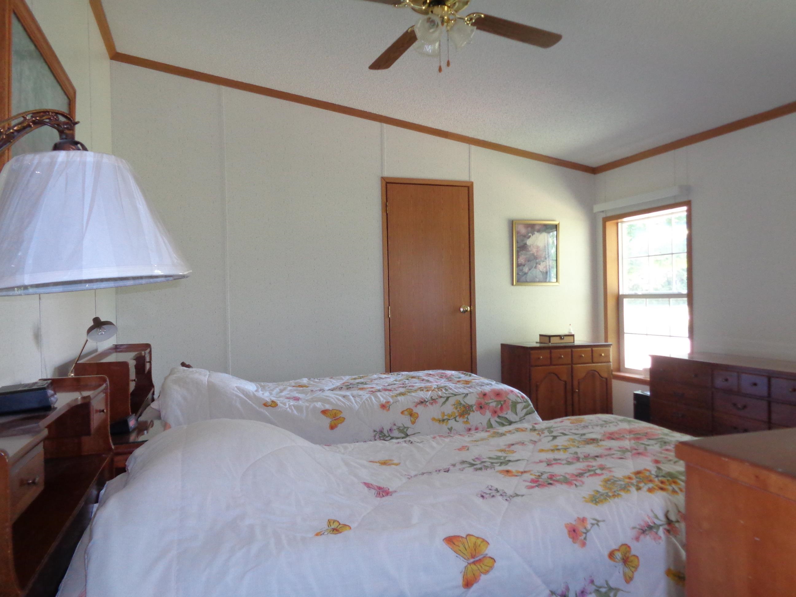 12032 Johnson Road Churubusco, IN 46723 - Photo 8 of 24