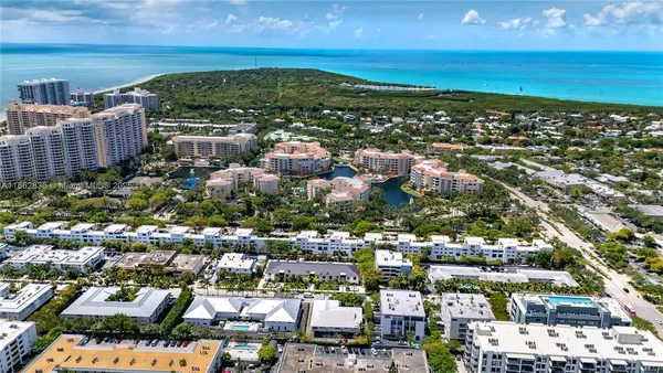 $3,400 | 195 Sunrise Drive, Unit 1, Key Biscayne, FL 33149