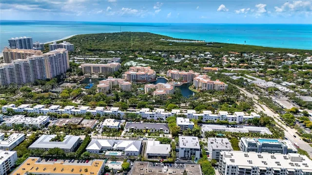 $3,400 | 195 Sunrise Drive, Unit 1, Key Biscayne, FL 33149