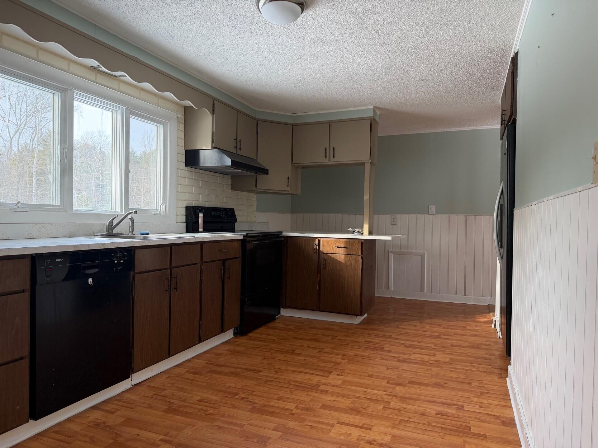 4 Wheeler Road Gray, ME 04039 - Photo 11 of 32 Kitchen