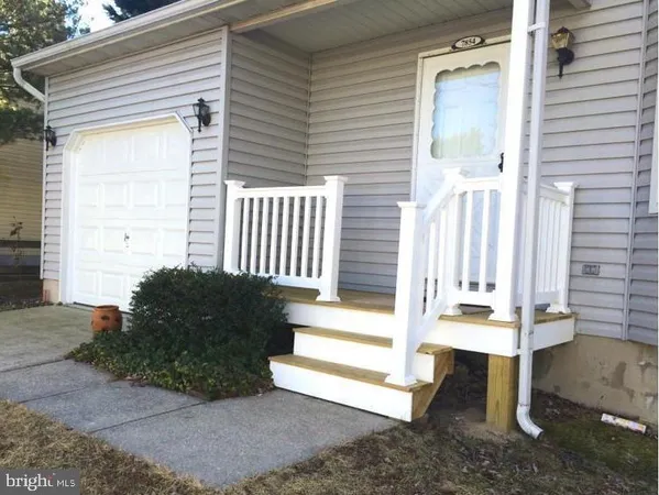 $2,575 | 7854 Kings Bench Place, Pasadena, MD 21122