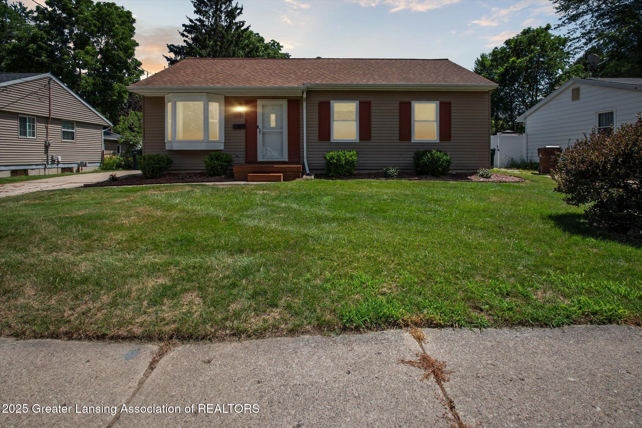 3207 Sunderland Road Lansing, MI 48911 - Photo 1 of 31 Front
