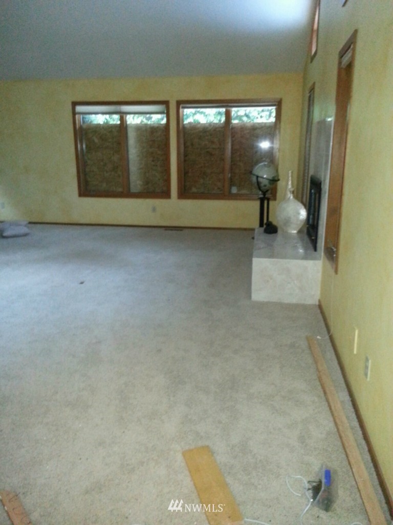 20610 29th Avenue Southeast Bothell, WA 98021 - Photo 2 of 15