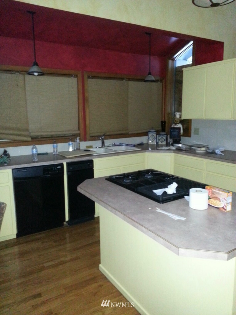 20610 29th Avenue Southeast Bothell, WA 98021 - Photo 4 of 15