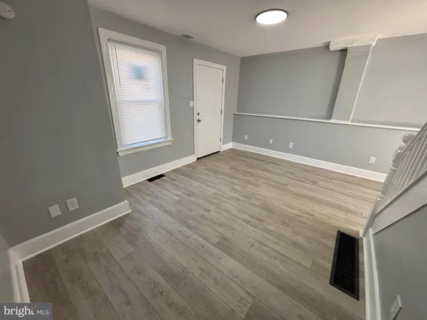 $149,999 | 542 Keystone Avenue, Darby, PA 19023