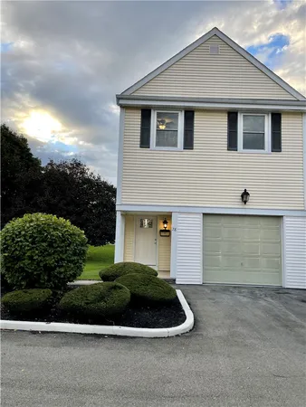 $3,000 | 78 South Estate Drive, Webster, NY 14580