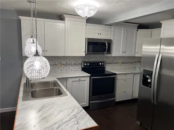 $3,000 | 78 South Estate Drive, Webster, NY 14580