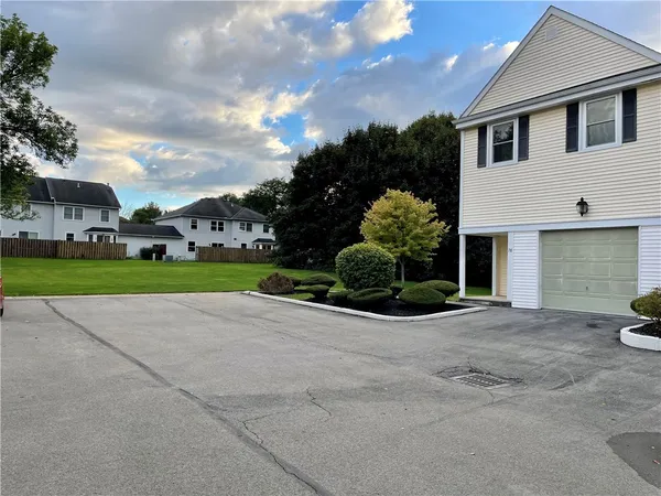 $3,000 | 78 South Estate Drive, Webster, NY 14580