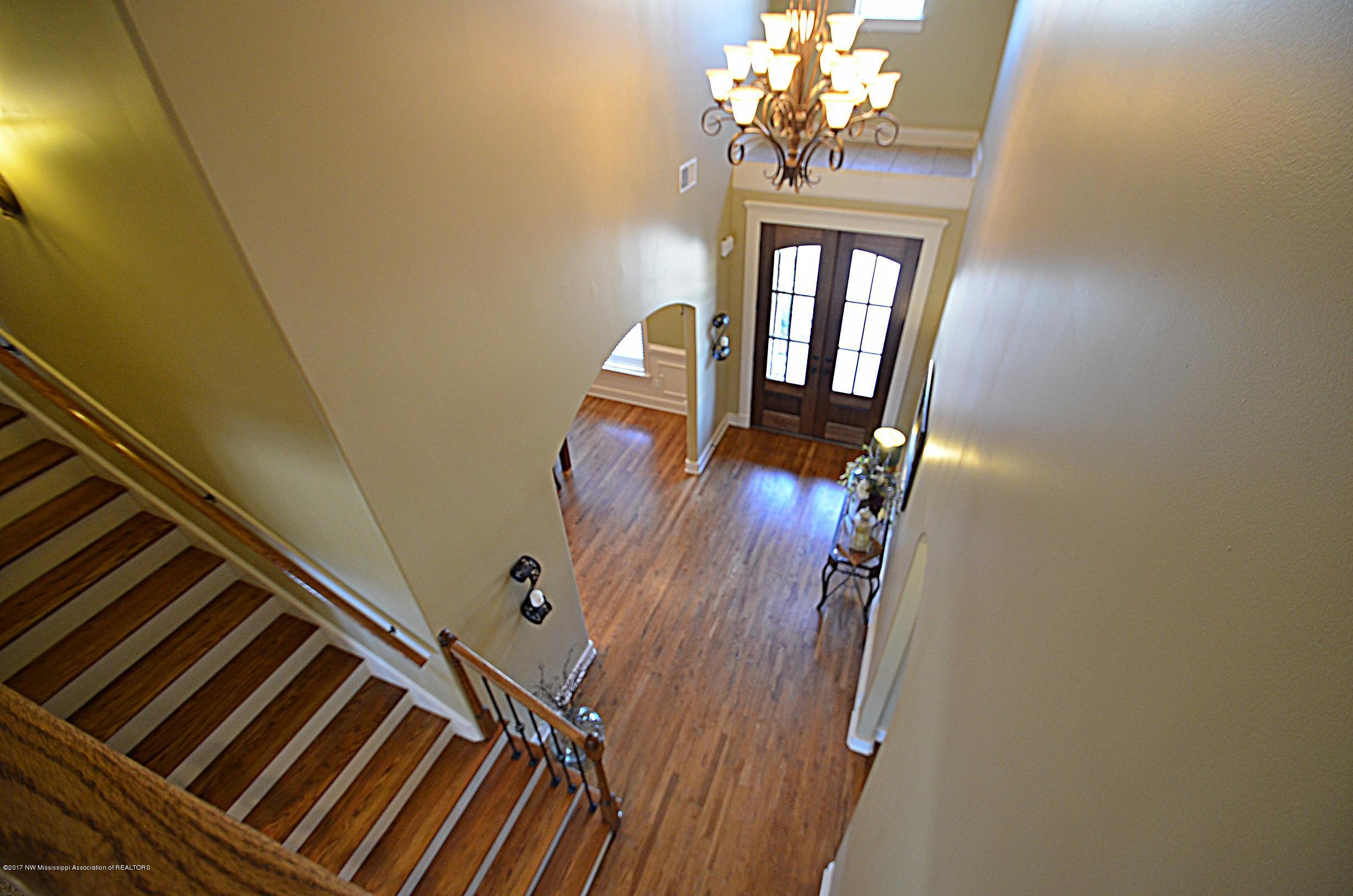 1825 Radley Road Nesbit, MS 38651 - Photo 24 of 44 Entry from upstairs_pe