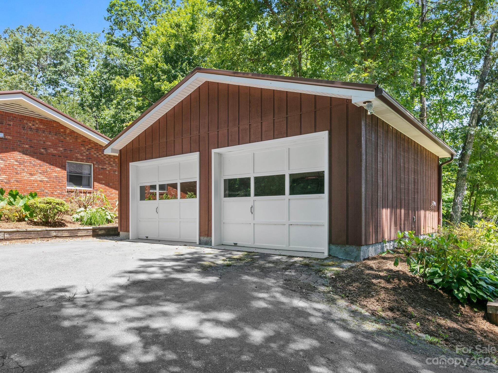 272 Emmas Grove Road Fletcher, NC 28732 - Photo 3 of 20 Gallery Image 3