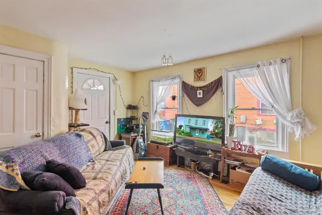 $584,000 | 317 North Winooski Avenue, Burlington, VT 05401