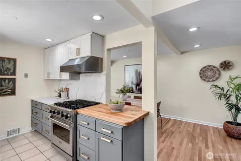 $995,000 | 8232 39th Avenue Northeast, Seattle, WA 98115