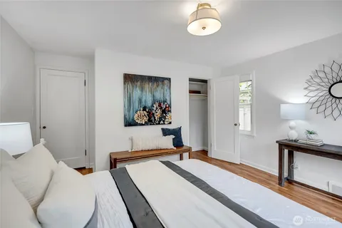 $995,000 | 8232 39th Avenue Northeast, Seattle, WA 98115