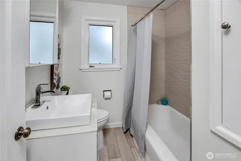 $995,000 | 8232 39th Avenue Northeast, Seattle, WA 98115