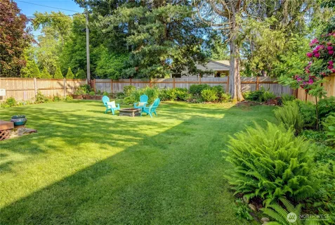 $995,000 | 8232 39th Avenue Northeast, Seattle, WA 98115