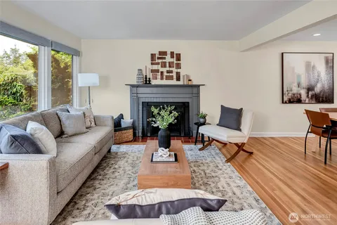 $995,000 | 8232 39th Avenue Northeast, Seattle, WA 98115