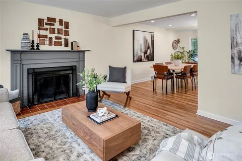 $995,000 | 8232 39th Avenue Northeast, Seattle, WA 98115