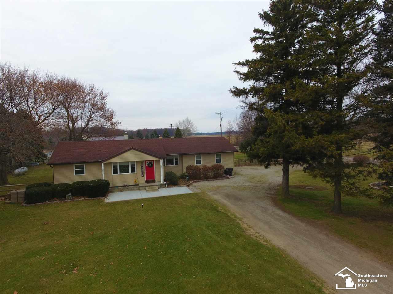 17020 Morocco Road Petersburg, MI 49270 - Photo 3 of 38