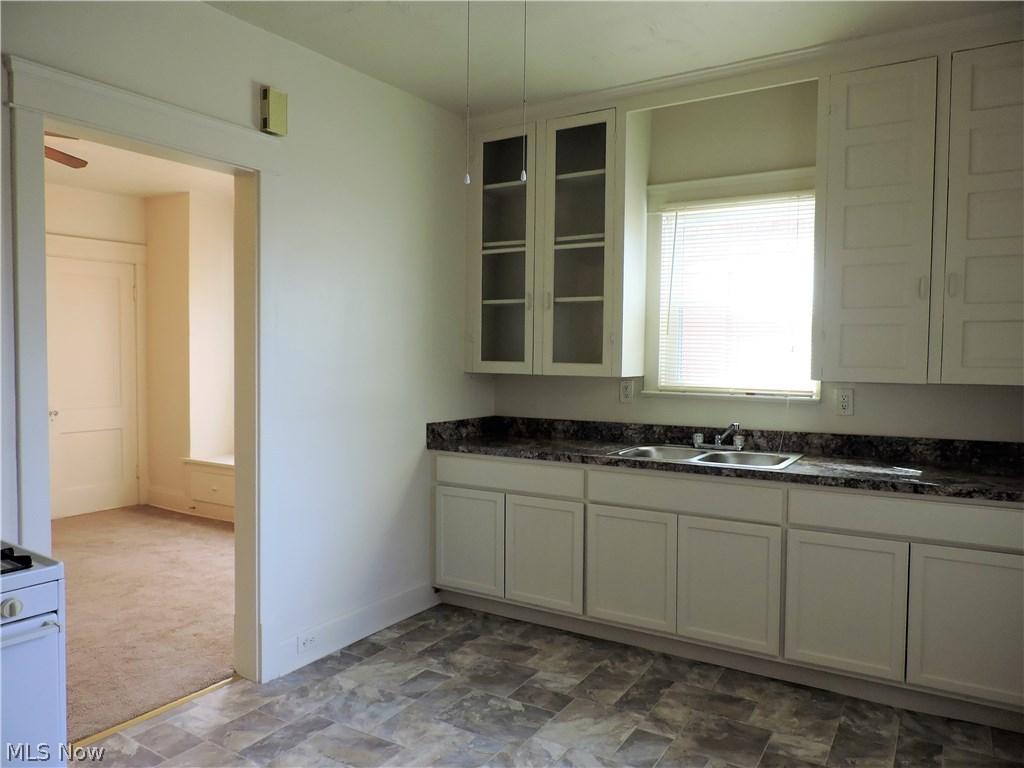 2012 Spring Road Cleveland, OH 44109 - Photo 13 of 19