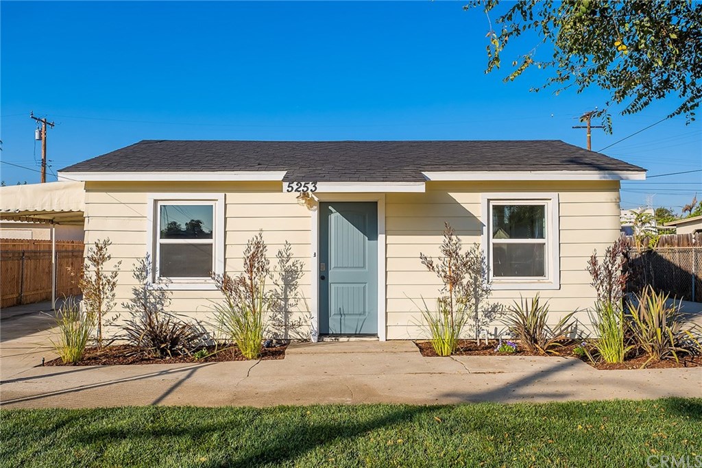 5253 North Roxburgh Avenue Azusa, CA 91702 - Photo 1 of 1 Gallery Image 1
