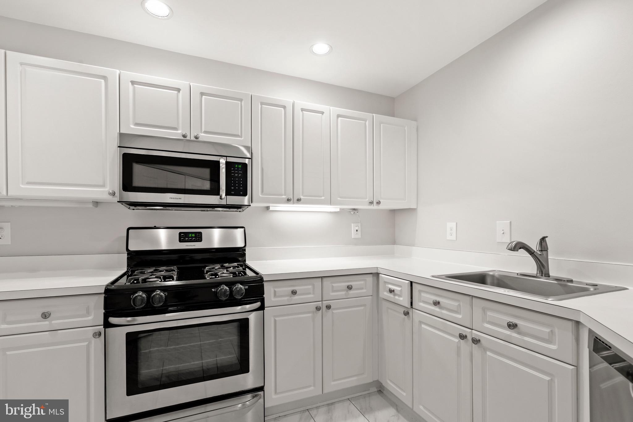 5565 Seminary Road, Unit 206 Falls Church, VA 22041 - Photo 18 of 53 Gallery Image 18