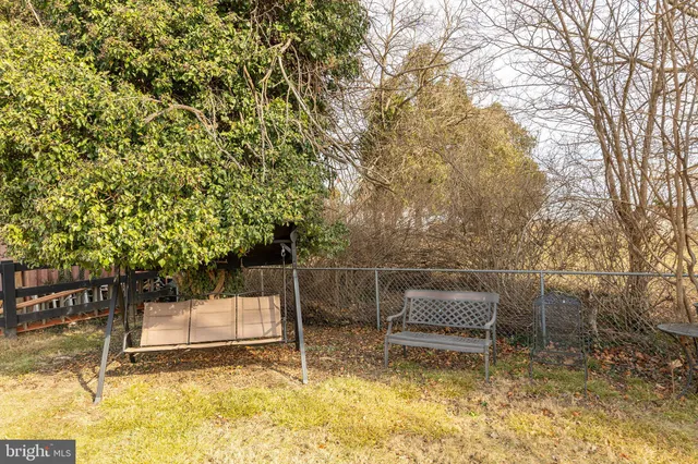 $385,000 | 250 Co Rte 340/7, Charles Town, WV 25414