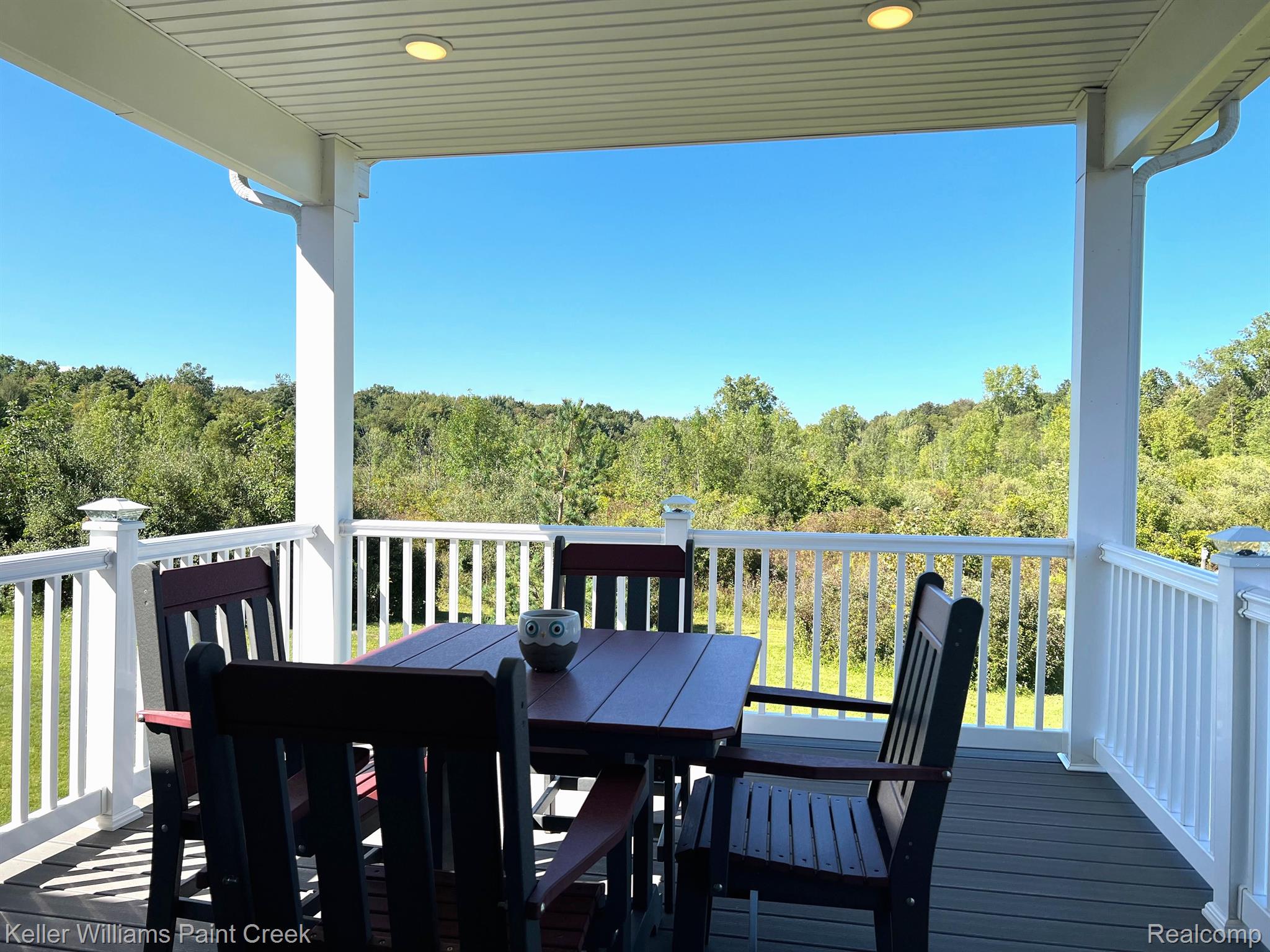 Covered Balcony deck to Kitchen 