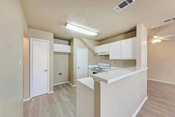 $1,200 | 2218 Creekside Lane, Unit A, Georgetown, TX 78626