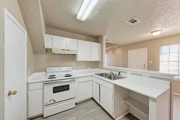 $1,200 | 2218 Creekside Lane, Unit A, Georgetown, TX 78626