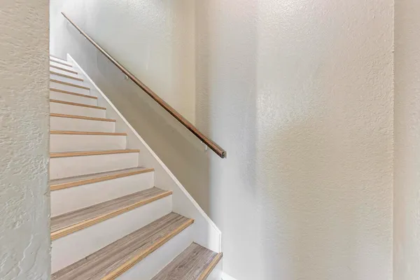 $1,200 | 2218 Creekside Lane, Unit A, Georgetown, TX 78626