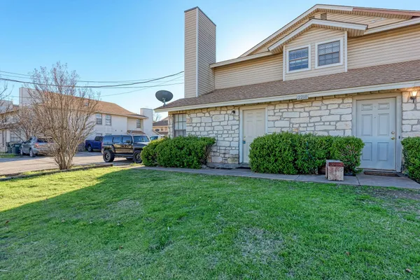 $1,200 | 2218 Creekside Lane, Unit A, Georgetown, TX 78626