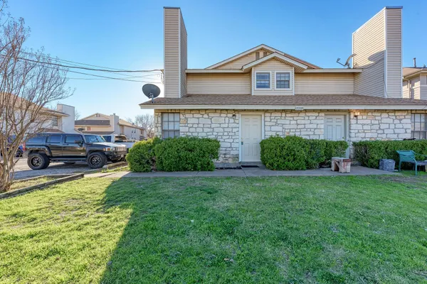 $1,200 | 2218 Creekside Lane, Unit A, Georgetown, TX 78626