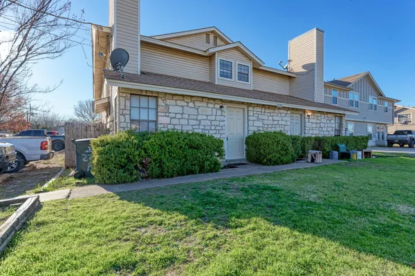 $1,200 | 2218 Creekside Lane, Unit A, Georgetown, TX 78626